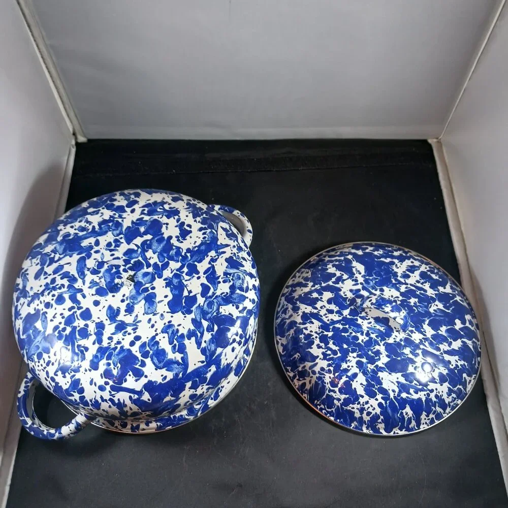Golden Rabbit Vintage Blue White Enamelware 2.5 Quart Cobalt Swirl Dutch Oven
